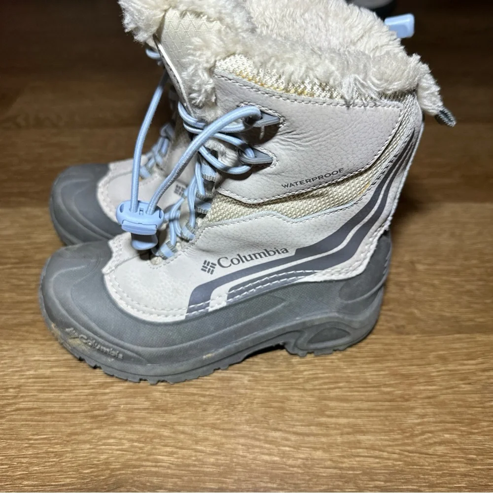 Columbia Bugaboot Plus IV Girls Snow Boots Size 2 Beige Gray Waterproof Faux Fur